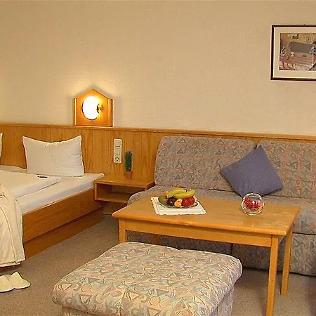 Отель Parkhotel 3*