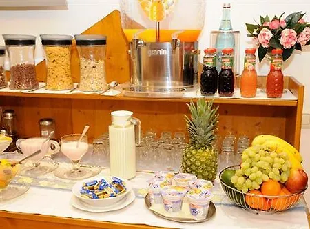 Отель Parkhotel 3*